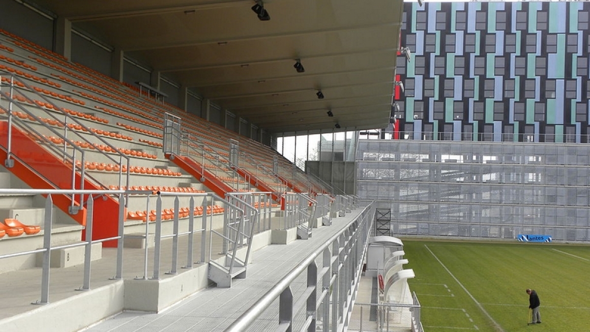 La tribune du Stade Marcel Saupin