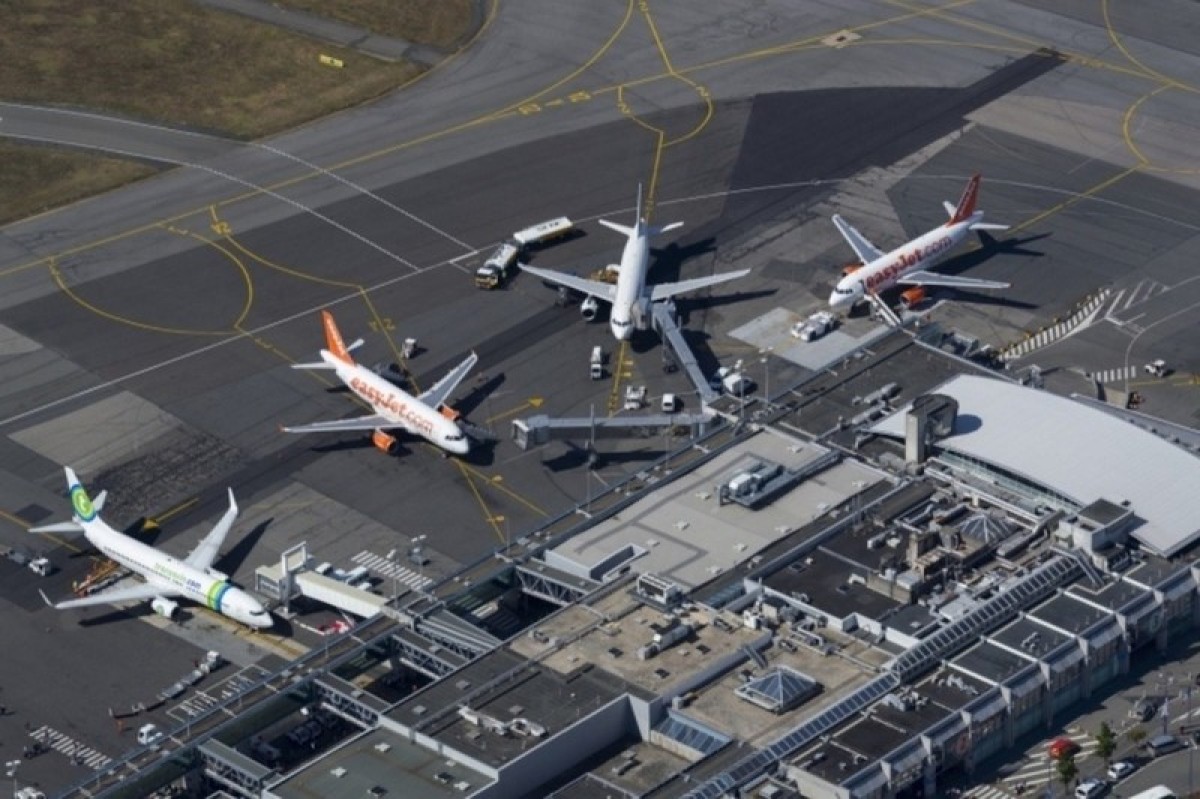 Vue du ciel de l'aéroport Nantes Atlantique