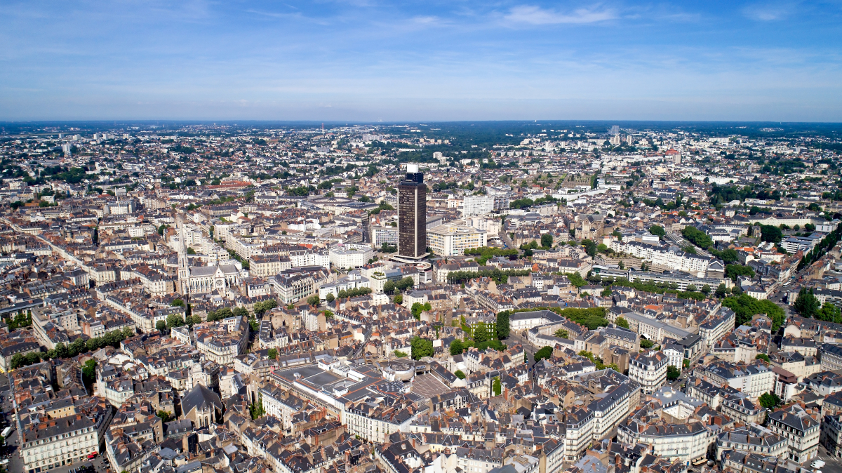 Projets urbains à Nantes - Vue aérienne de la ville de Nantes et de la Tour de Bretagne