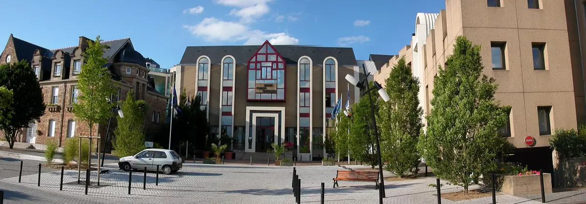 Où investir autour de Nantes ? Où investir à Nantes – vue sur la mairie de Saint-Herblain
