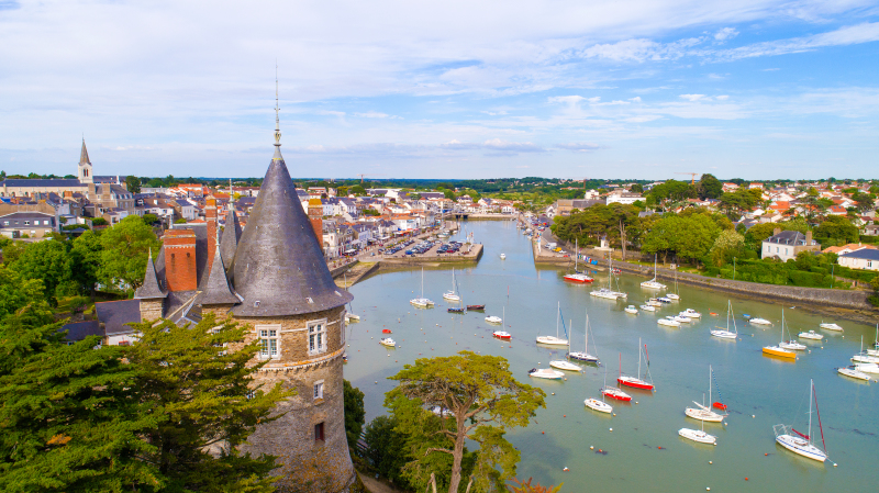 Résidence secondaire près de Nantes – Vue aérienne du port et du château de Pornic