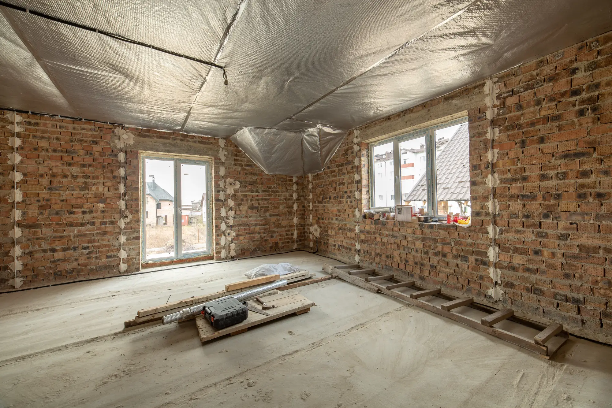 Chantier de rénovation à l'intérieur d'une maison