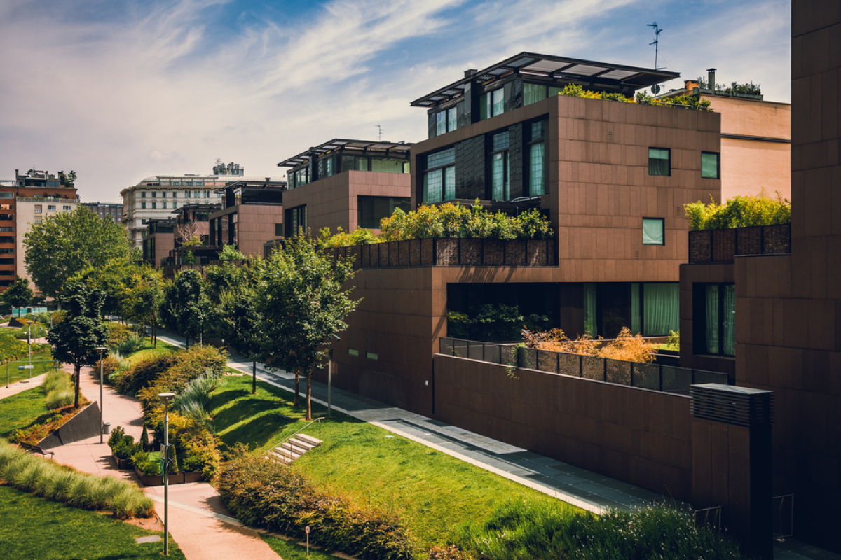 conseil métropolitain nantes – une résidence de logements neufs longée d’espaces verts paysagers