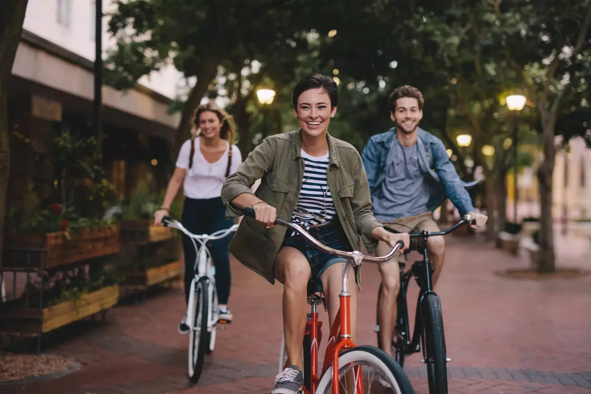 Groupe d’étudiants à vélos
