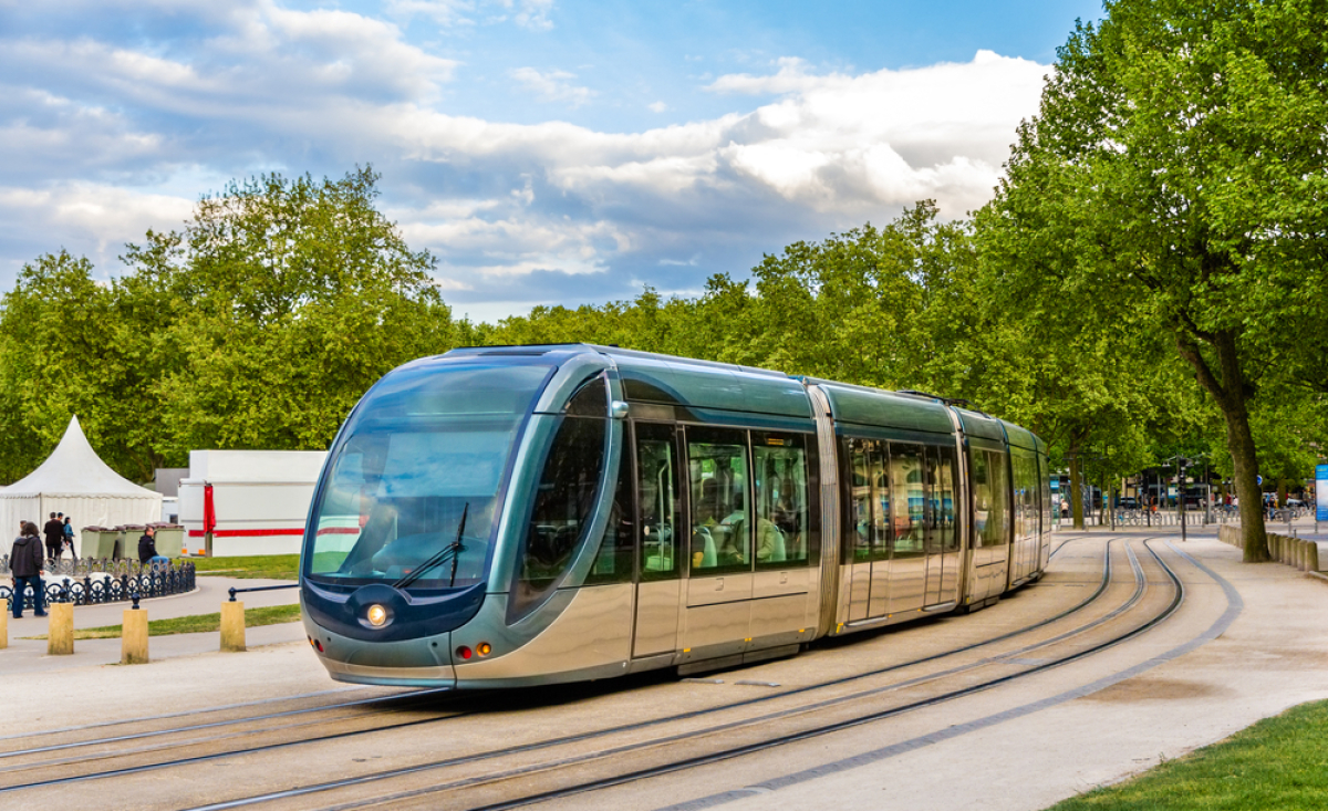  PDU Nantes – Un tramway en circulation à Nantes 
