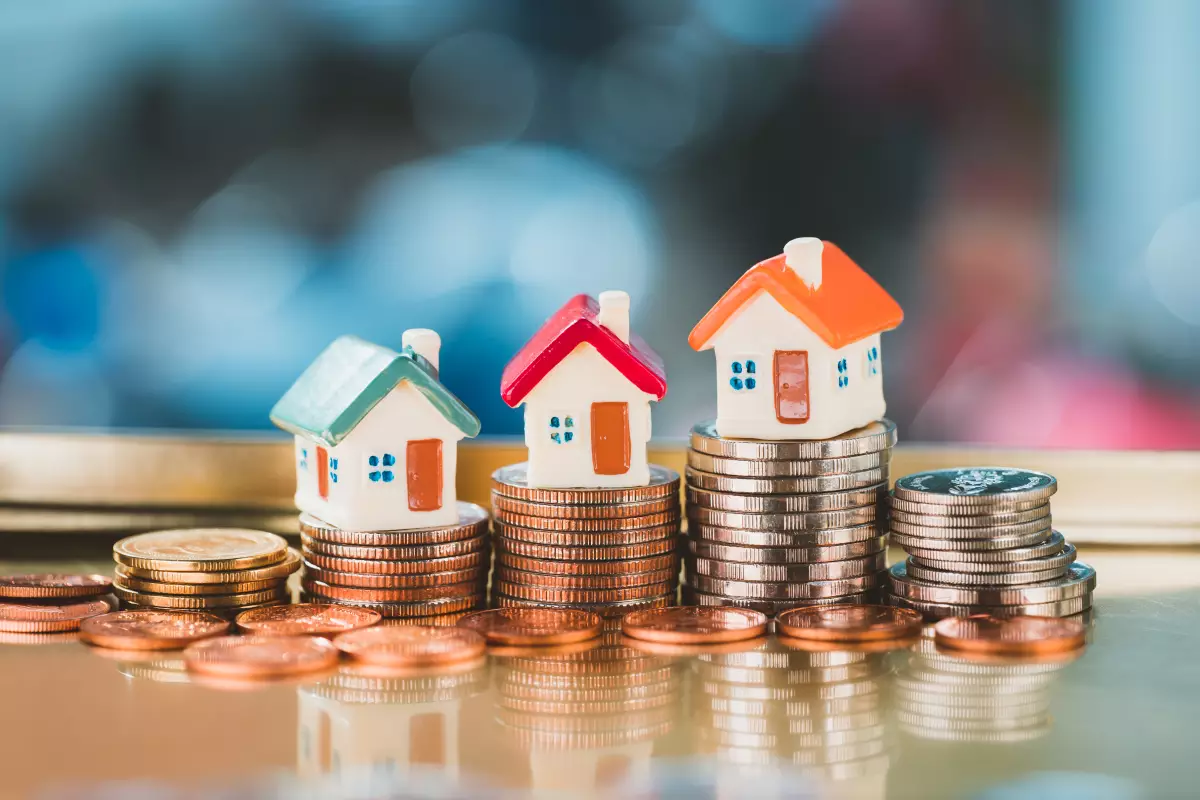 Petites maisons et pièces de monnaie