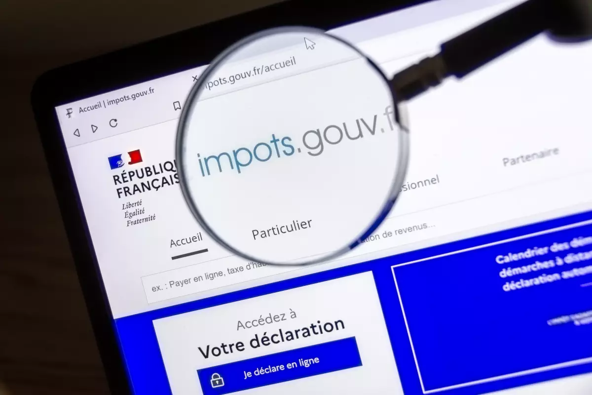 Quels sont les formulaires à remplir en 2025 ? une loupe sur la page d'accueil du site des impôts