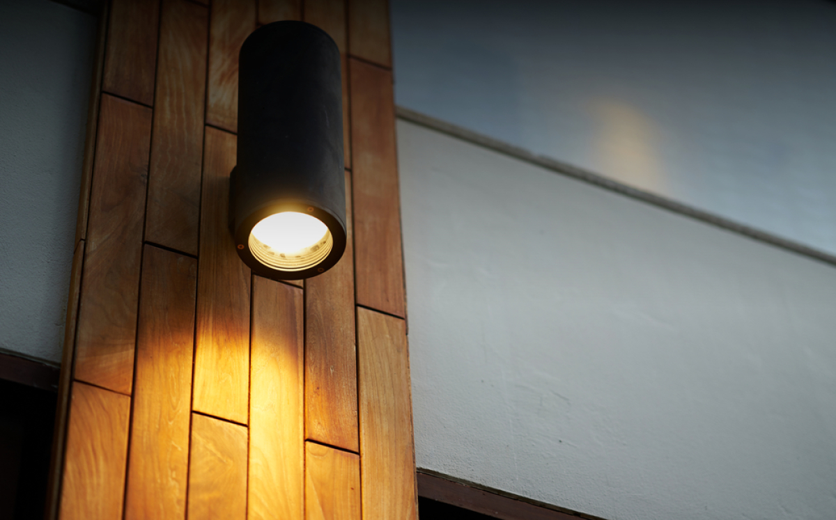 Comment éviter d’être victime d’un cambriolage – Une lampe LED extérieure 