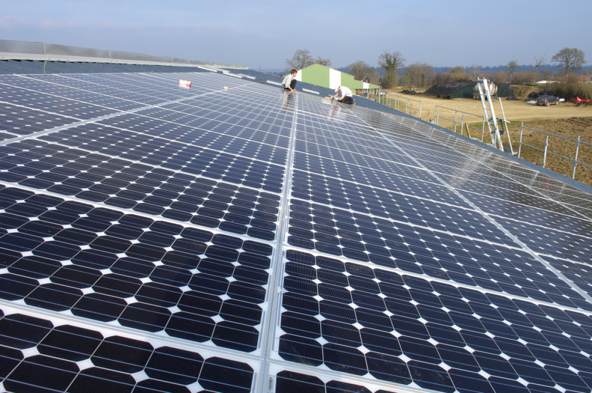 énergies renouvelables nantes – un champs de panneaux solaires