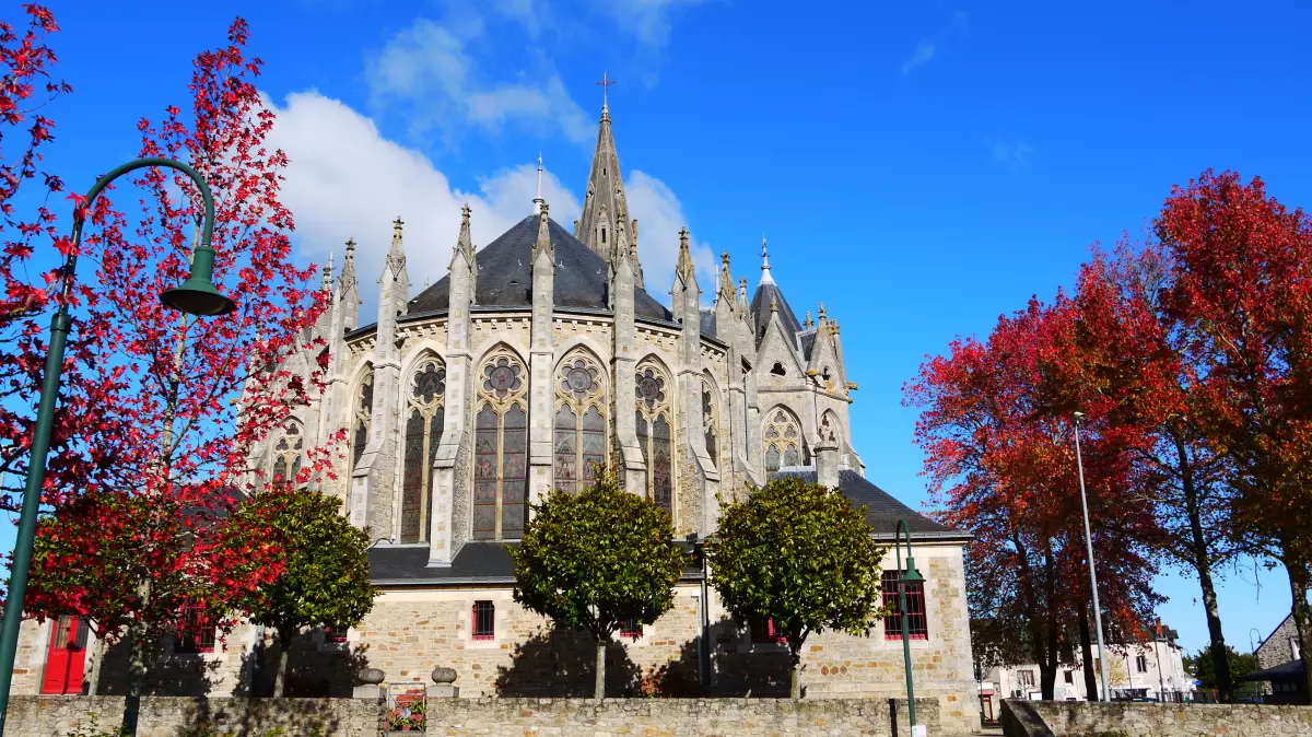 Vue sur l’église Saint-Léger à Orvault