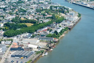 Actualité à Nantes - Bas-Chantenay : avant L'Escale, le hangar 12 quitte le quai
